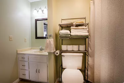 275 E Peach Ln S, Bountiful, UT 84010 - Photo 16