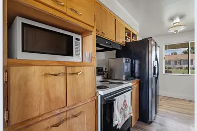 1185 E Hillcrest Dr, Springville, UT 84663 - Photo 10