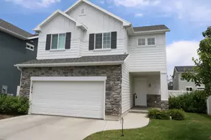 1874 W Parkview Dr, Syracuse, UT 84075 - Photo 1