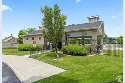 1846 W 2280 S, Woods Cross, UT 84087 - Photo 18