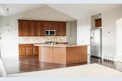 3334 S Peregrine Trl, Saratoga Springs, UT 84045 - Photo 6