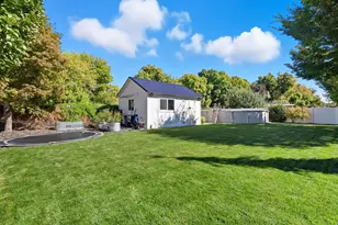 383 S 950 W, Layton, UT 84041 - Photo 36