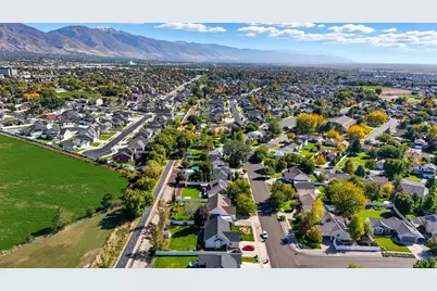 383 S 950 W, Layton, UT 84041 - Photo 40