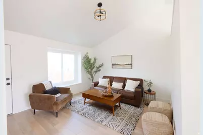 1012 W 2525 N, Layton, UT 84041 - Photo 2