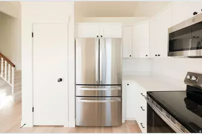 1012 W 2525 N, Layton, UT 84041 - Photo 8