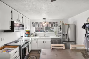 3705 S 2025 W, Roy, UT 84067 - Photo 6