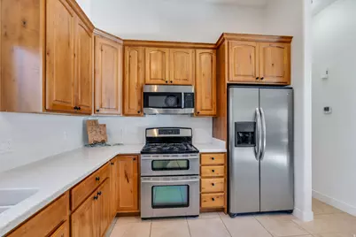 10774 S Navarro Way, South Jordan, UT 84095 - Photo 12
