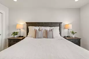 1359 N Paseos St, Washington, UT 84780 - Photo 48