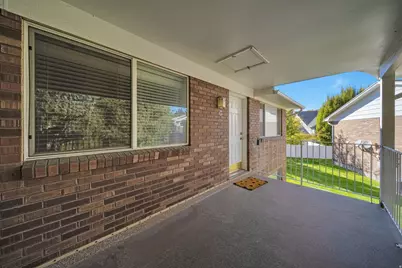 4008 S Vernon Cir #C, Holladay, UT 84124 - Photo 2