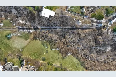 585 Maple Hollow Ln, Providence, UT 84332 - Photo 2