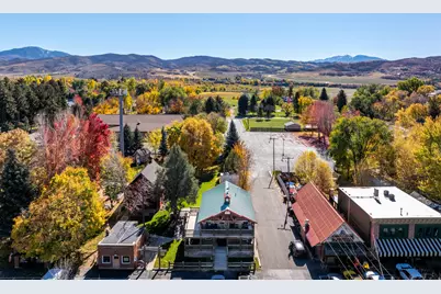 7355 E 200 S, Huntsville, UT 84317 - Photo 2