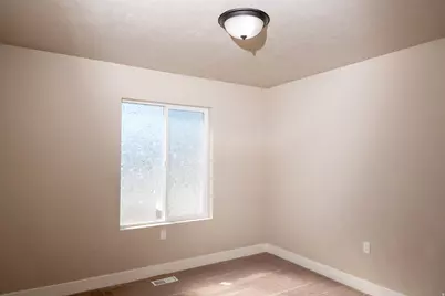 214 W Williams Ln, Grantsville, UT 84029 - Photo 12