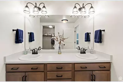 683 E Verdant Dr, Eagle Mountain, UT 84005 - Photo 10