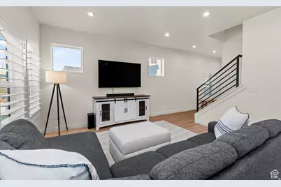 683 E Verdant Dr, Eagle Mountain, UT 84005 - Photo 4