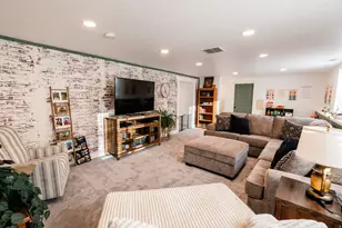 45 N Center St, Hyrum, UT 84319 - Photo 14