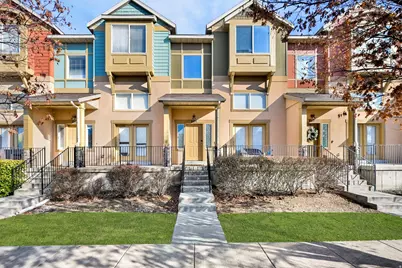 864 N Farmington Xing W, Farmington, UT 84025 - Photo 1