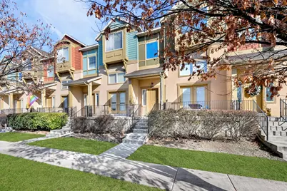 864 N Farmington Xing W, Farmington, UT 84025 - Photo 2