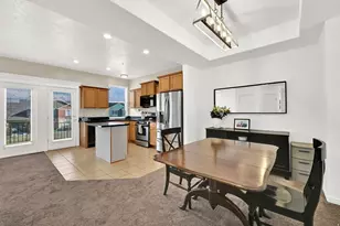 864 N Farmington Xing W, Farmington, UT 84025 - Photo 14