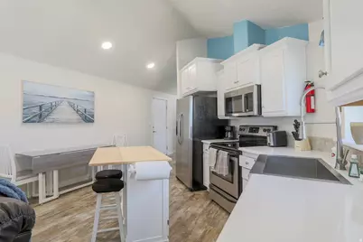 583 S Aspen Dr, Garden City, UT 84028 - Photo 6