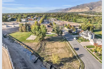 1181 N Set Ct #2, Farmington, UT 84025 - Photo 2