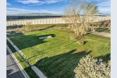 1181 N Set Ct #2, Farmington, UT 84025 - Photo 10