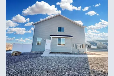 528 W 2000 S, Vernal, UT 84078 - Photo 2