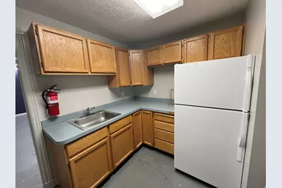 887 W Center St, Orem, UT 84057 - Photo 4