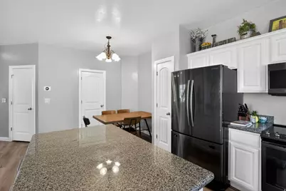 2016 E Cedar Trails Way, Eagle Mountain, UT 84005 - Photo 10