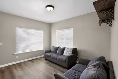 2016 E Cedar Trails Way, Eagle Mountain, UT 84005 - Photo 12