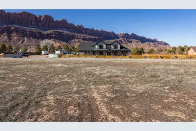 4690 Luna Cir #9, Moab, UT 84532 - Photo 4