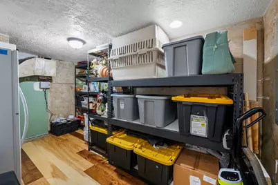 917 N Garden Dr, Orem, UT 84057 - Photo 18