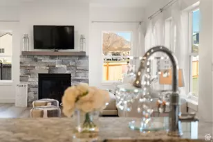 585 W 20 N, Hyrum, UT 84319 - Photo 8