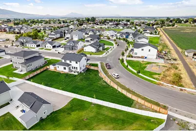 585 W 20 N, Hyrum, UT 84319 - Photo 18