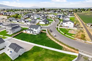 585 W 20 N, Hyrum, UT 84319 - Photo 18