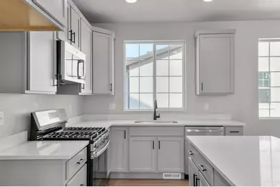 2562 S Sinbad Way, Magna, UT 84044 - Photo 10