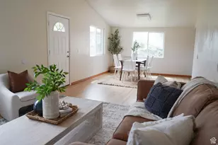 1920 E 7130 S, Cottonwood Heights, UT 84121 - Photo 14