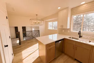 247 W 1925 N, Layton, UT 84041 - Photo 4