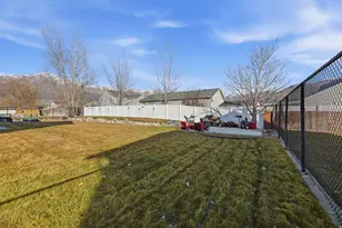 2352 N 375 W, Harrisville, UT 84414 - Photo 28