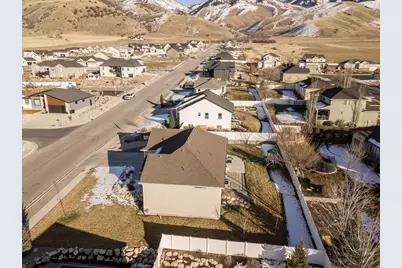 1092 E 300 S, Smithfield, UT 84335 - Photo 24