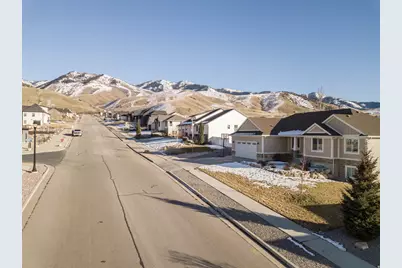 1092 E 300 S, Smithfield, UT 84335 - Photo 20