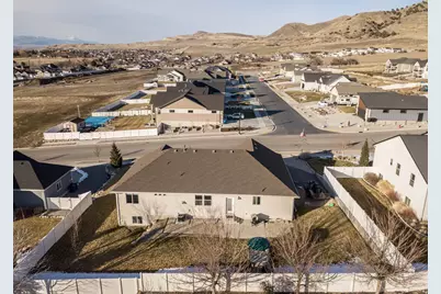 1092 E 300 S, Smithfield, UT 84335 - Photo 22