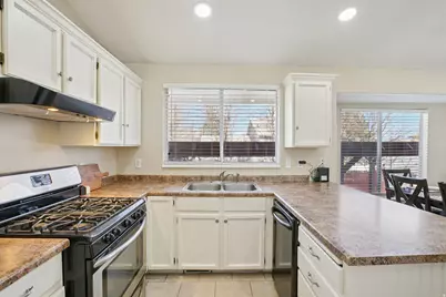 5664 W Cape Vista Way, West Valley, UT 84128 - Photo 8