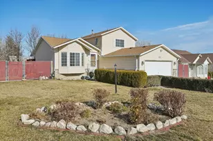 5664 W Cape Vista Way, West Valley, UT 84128 - Photo 2