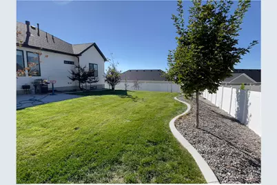 991 E 300 S, Smithfield, UT 84335 - Photo 32