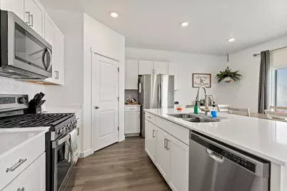 242 N Mandalyn Way E, Saratoga Springs, UT 84045 - Photo 4