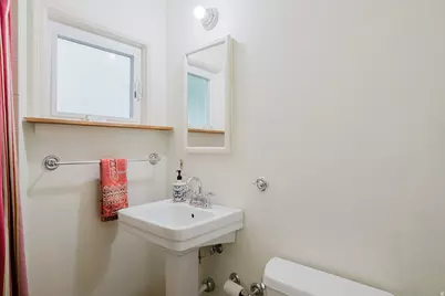 3038 E 2965 S, Salt Lake City, UT 84109 - Photo 28