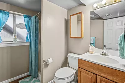 948 S 250 E, Layton, UT 84041 - Photo 18