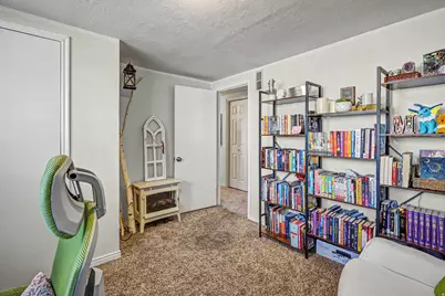 948 S 250 E, Layton, UT 84041 - Photo 20