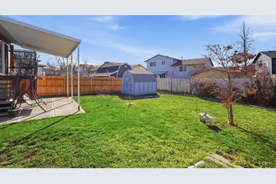 948 S 250 E, Layton, UT 84041 - Photo 32