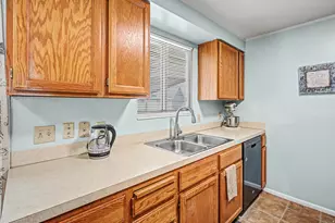 948 S 250 E, Layton, UT 84041 - Photo 6